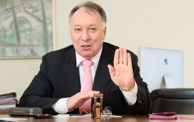 Ульяновский экс-сенатор Бажанов отстранен от руководства петербургским банком