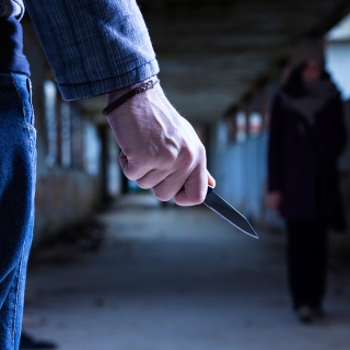 Разбойник из Заволжья угрожал ножом ребенку шести лет