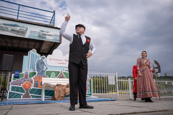 В ульяновском речпорту устроят шоу с Лениным и Обломовым