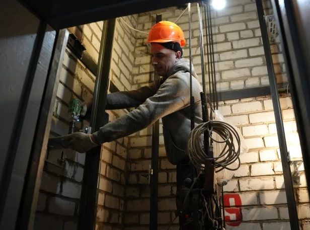 С 1 сентября в Ульяновской области будут комплексно менять изношенные лифты