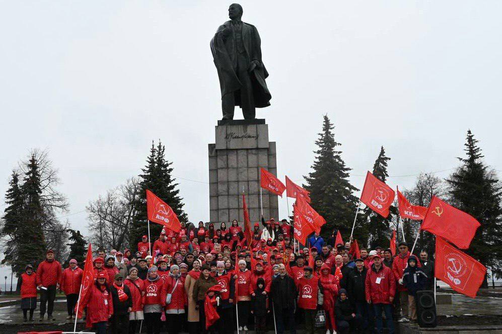 Первомай в Ульяновске отметили масштабным шествием КПРФ