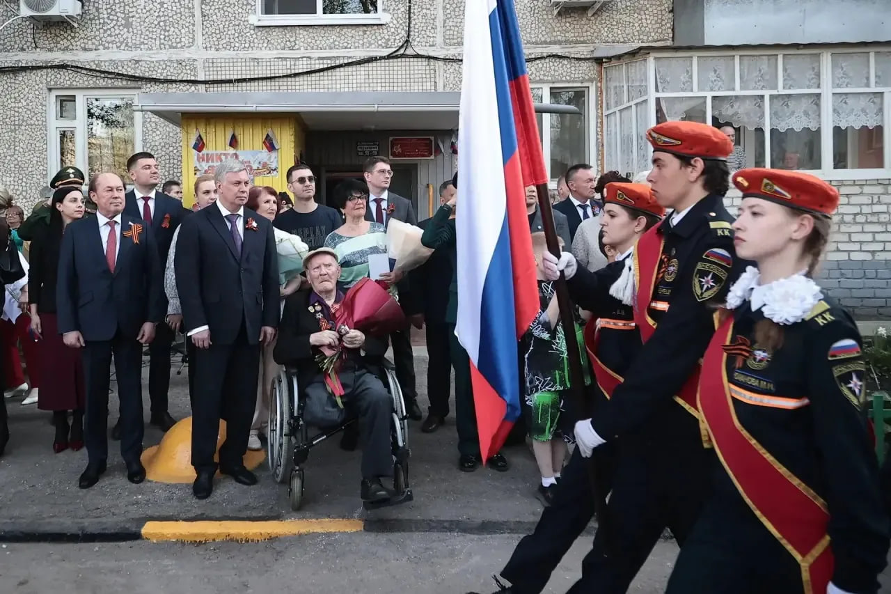 Алексей Русских и Владимир Кононов поздравили ветеранов Ульяновской области с Днем Победы