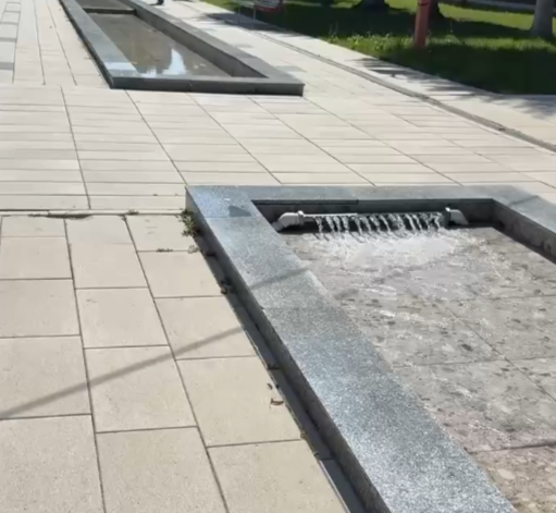На Театральной площади в Ульяновске запустили фонтан