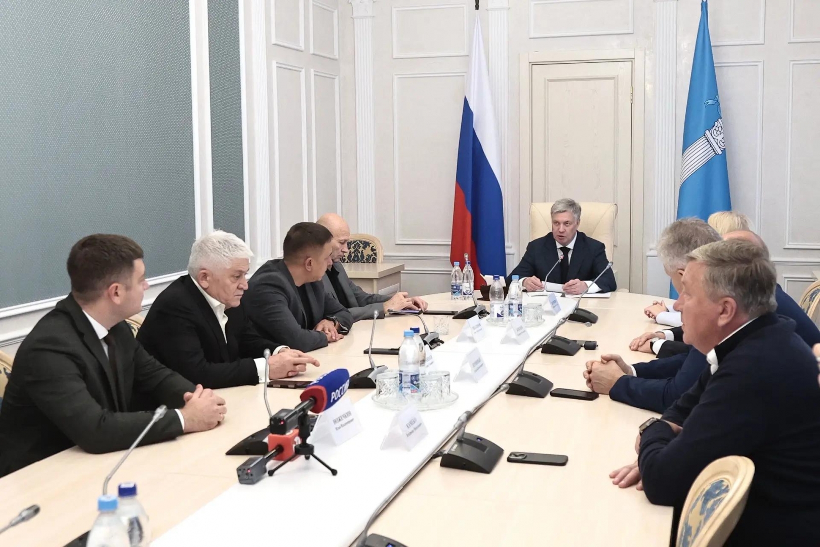 Русских встретился с избранными депутатами Госдумы