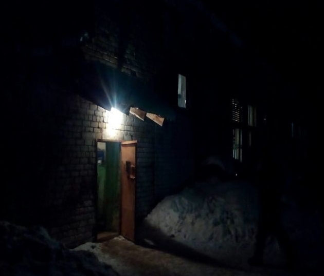 Кировский район отключили свет. Первуха без света. Остались без света. В Калининском районе отключили свет. Тула без света.