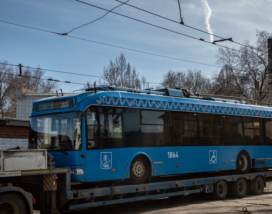 Перевозка троллейбусов. Троллейбус 95 Москва. НЕФАЗ троллейбус 2022. Троллейбус в Москве 2022. Московские троллейбусы в Орле.