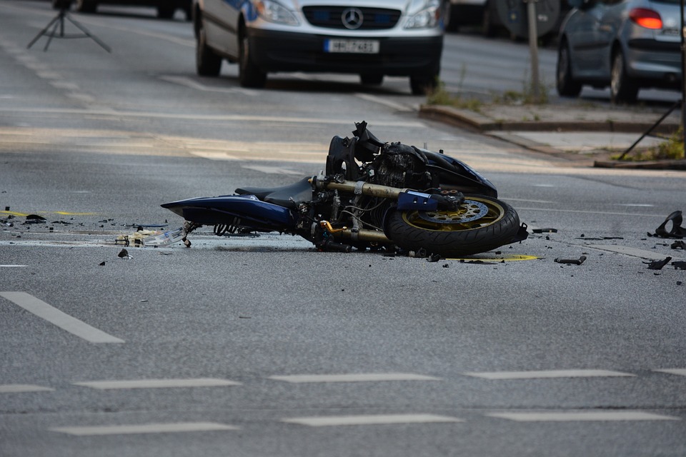 В центре Ульяновска разбился не имеющий водительских прав  мотоциклист