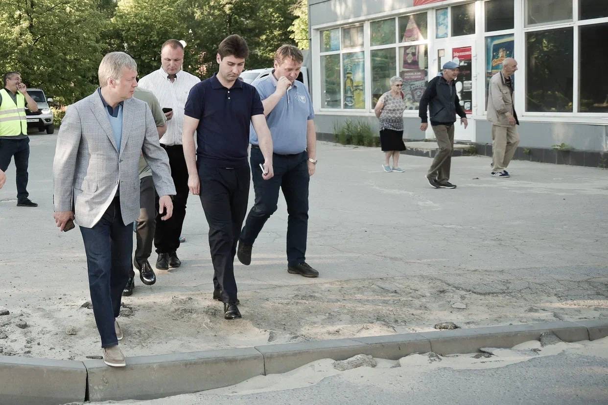 Русских проверил ремонт дорог в Ульяновске и поручил  ускориться