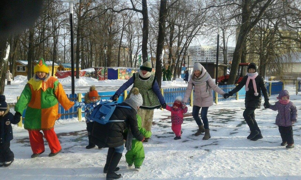 Апрель димитровград. Парк Прибрежный Новоульяновск. Новоульяновск открытие елки. Новый парк в Новоульяновске. Парк Прибрежный Ульяновск Новоульяновск.