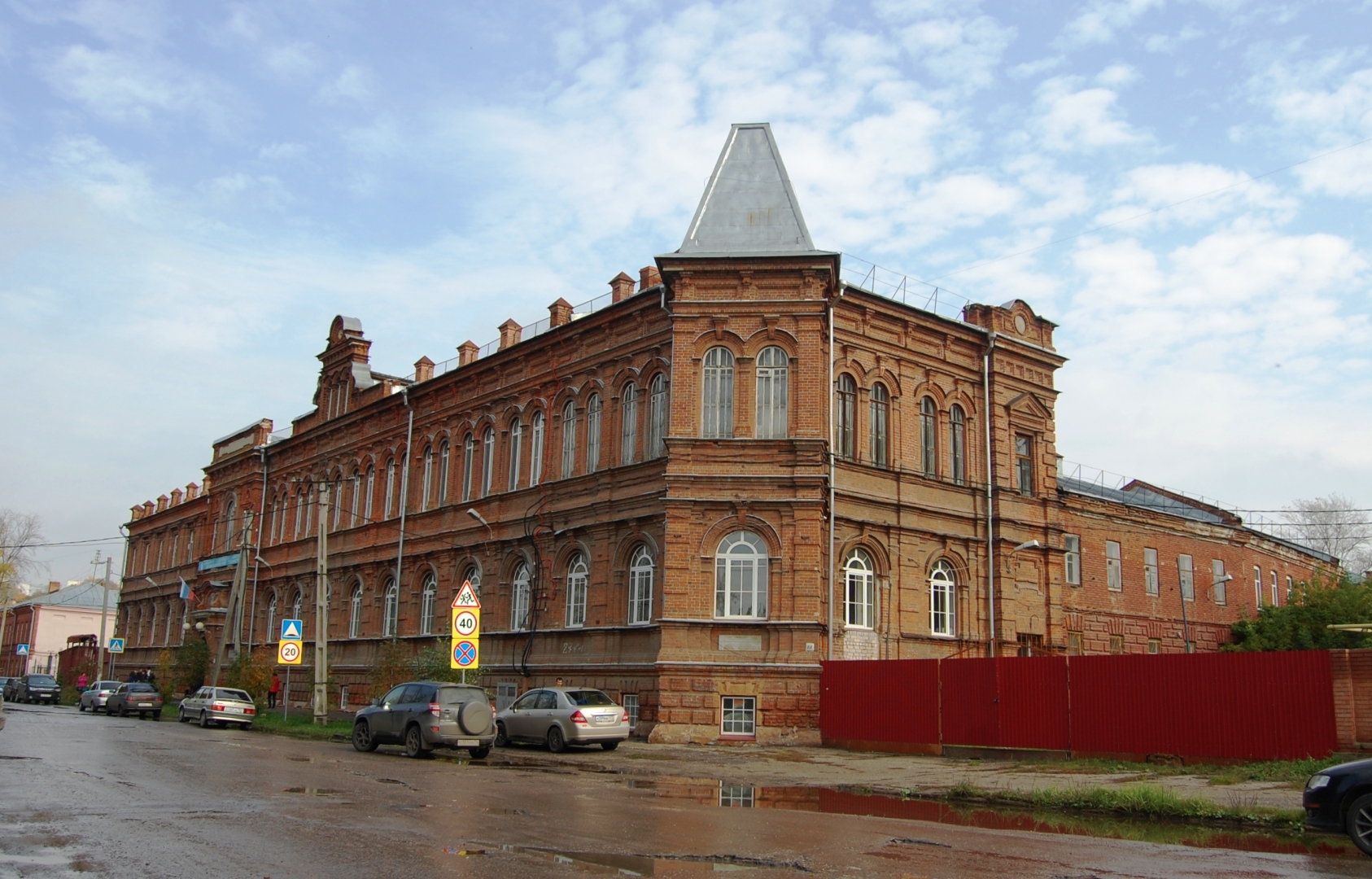 Здание ремесленного училища в Ульяновске отреставрируют за 11,7 млн рублей