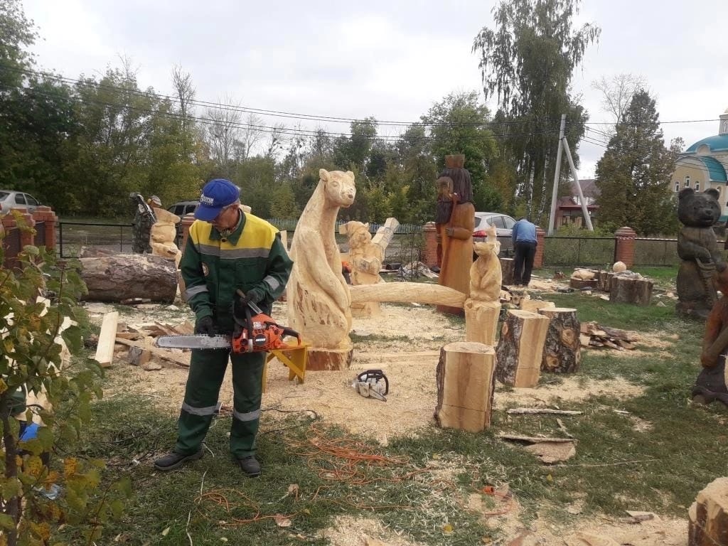 Сегодня в Кузоватово покажут итоговые работы Всероссийского фестиваля-конкурса резчиков по дереву