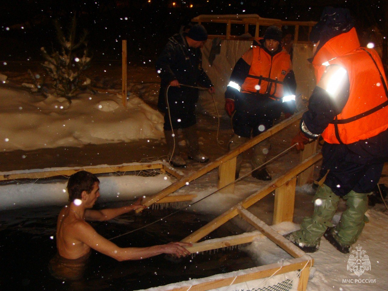 Ульяновцы окунутся в прорубь при 17-градусном морозе: погода на 19 января