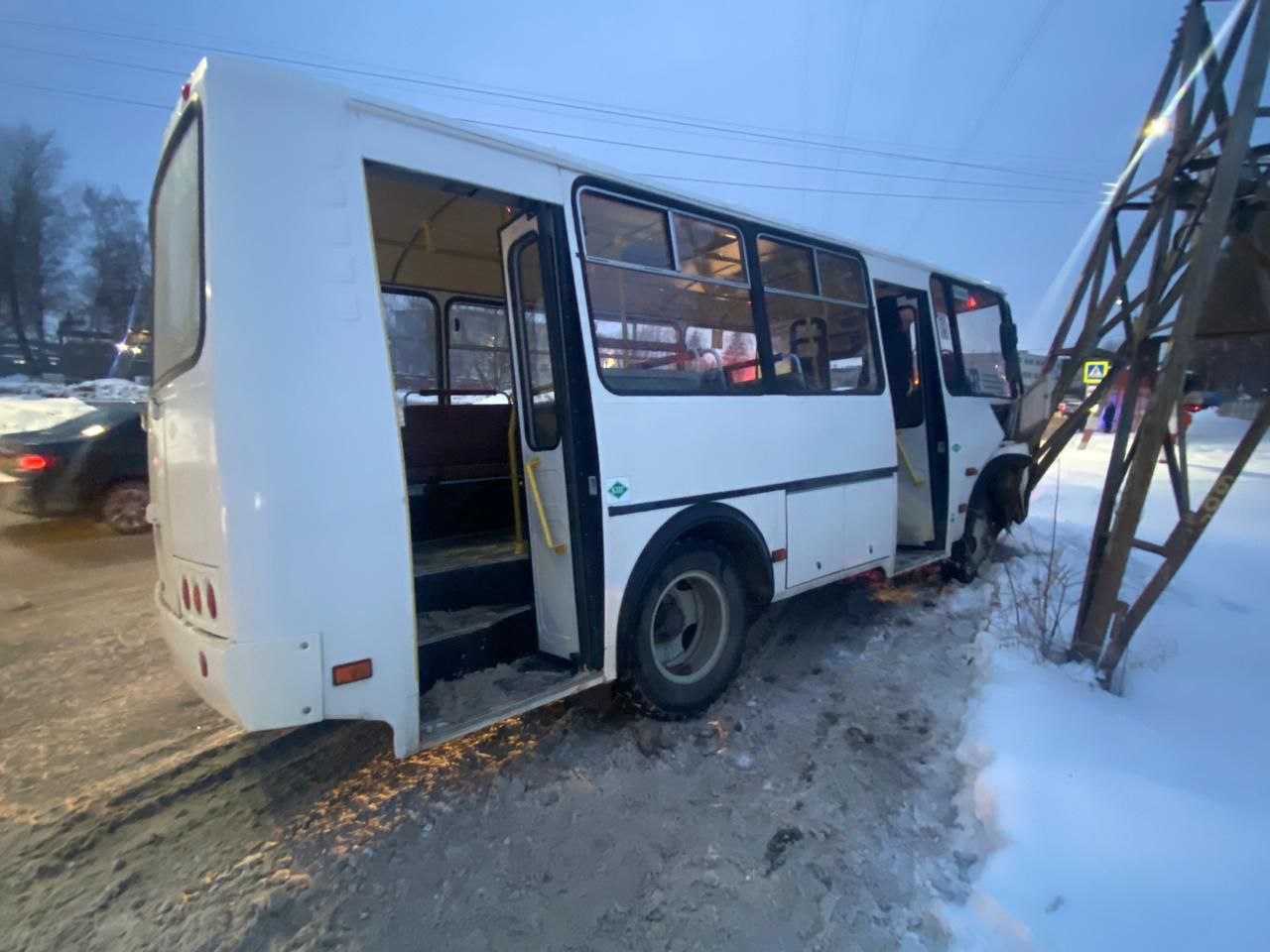 Шесть человек пострадали в ДТП с автобусом в Димитровграде