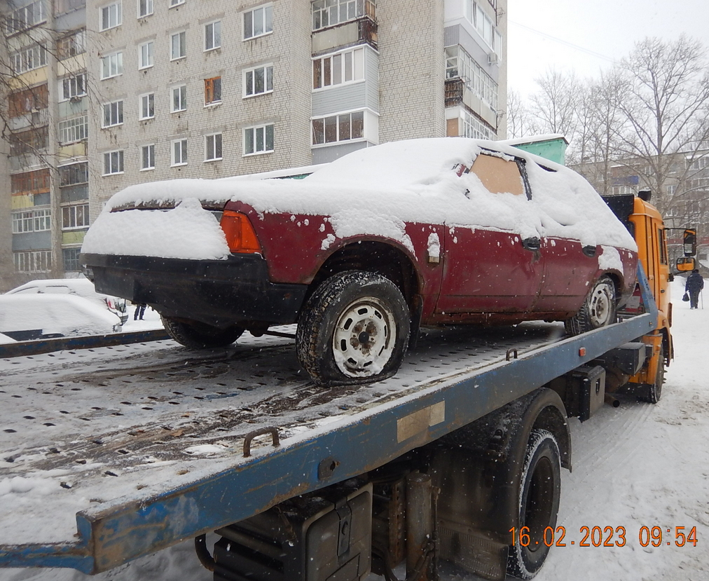 Мэрия вывезла на штрафстоянку брошенные ульяновцами машины / Новостной  портал Ульяновска / 73online.ru