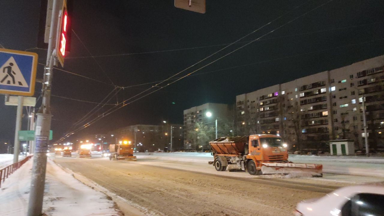 222 самосвала снега вывезли за сутки с улиц Ульяновска: где проводились работы