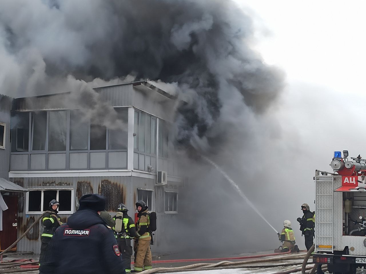 Пожар на московском шоссе сегодня спб