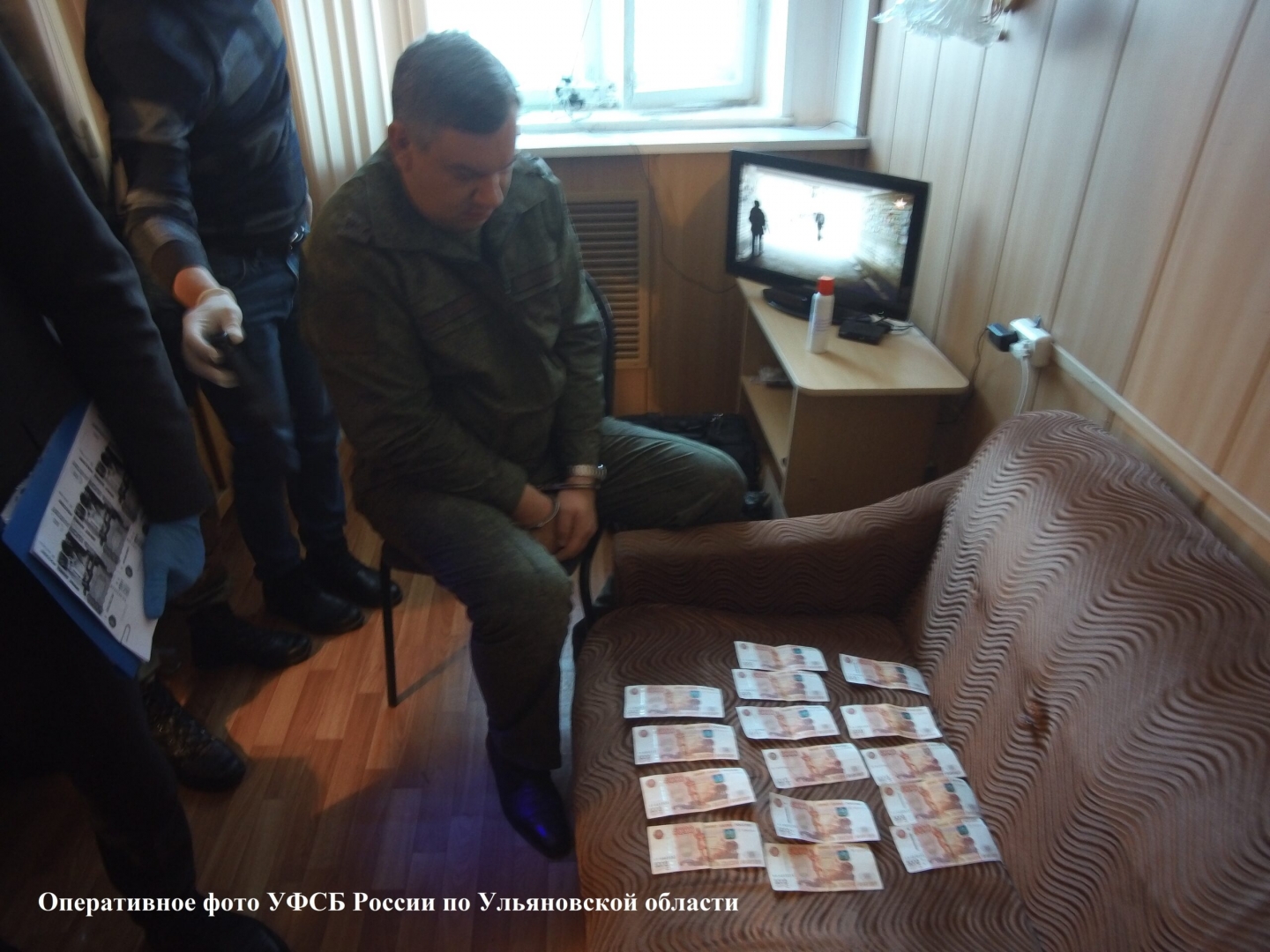 Бывшего военкома Заволжского района посадили на 12 лет за торговлю военными билетами