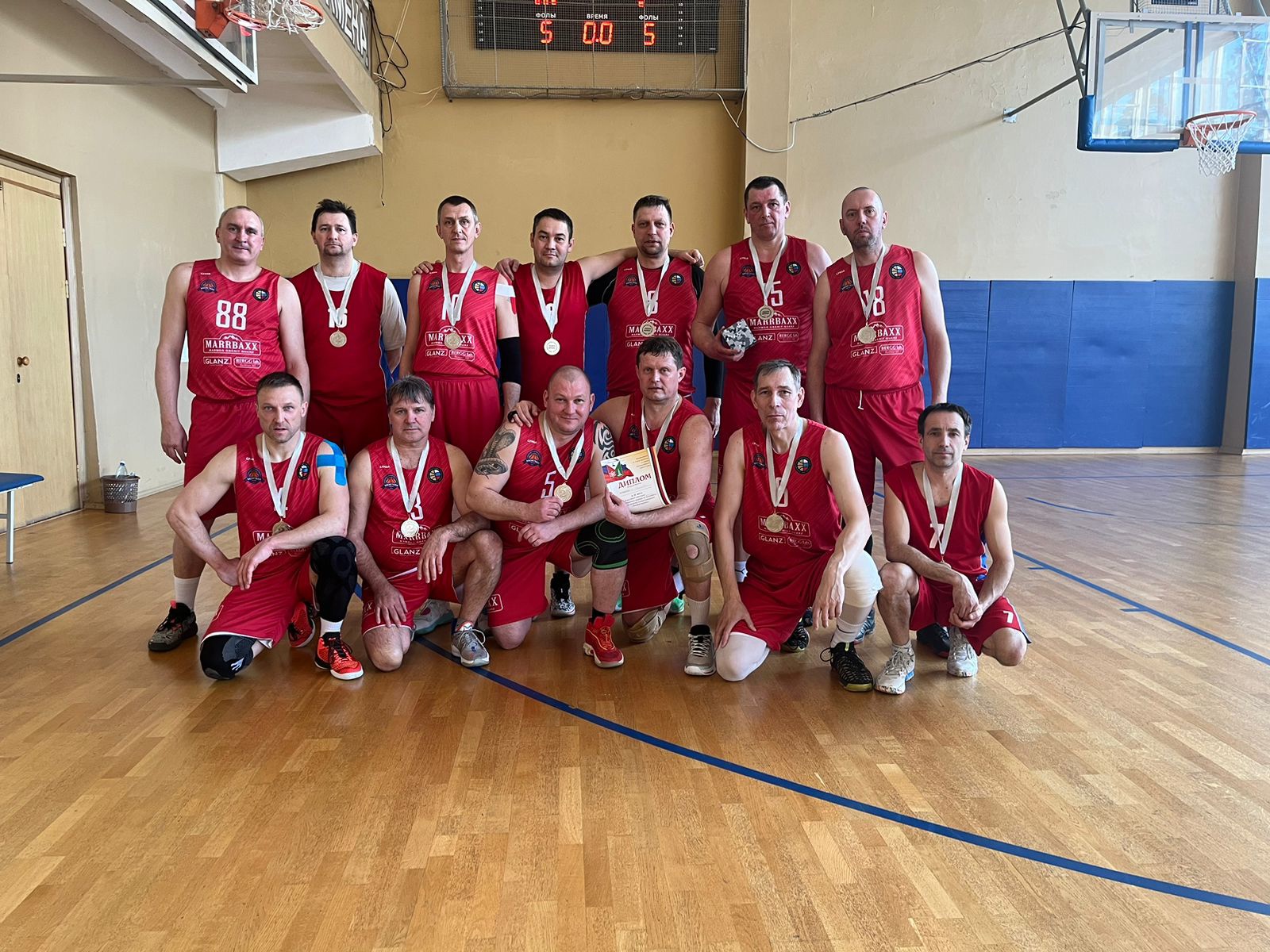 Ульяновские ветераны заняли второе место на всероссийском турнире по баскетболу в Сарове