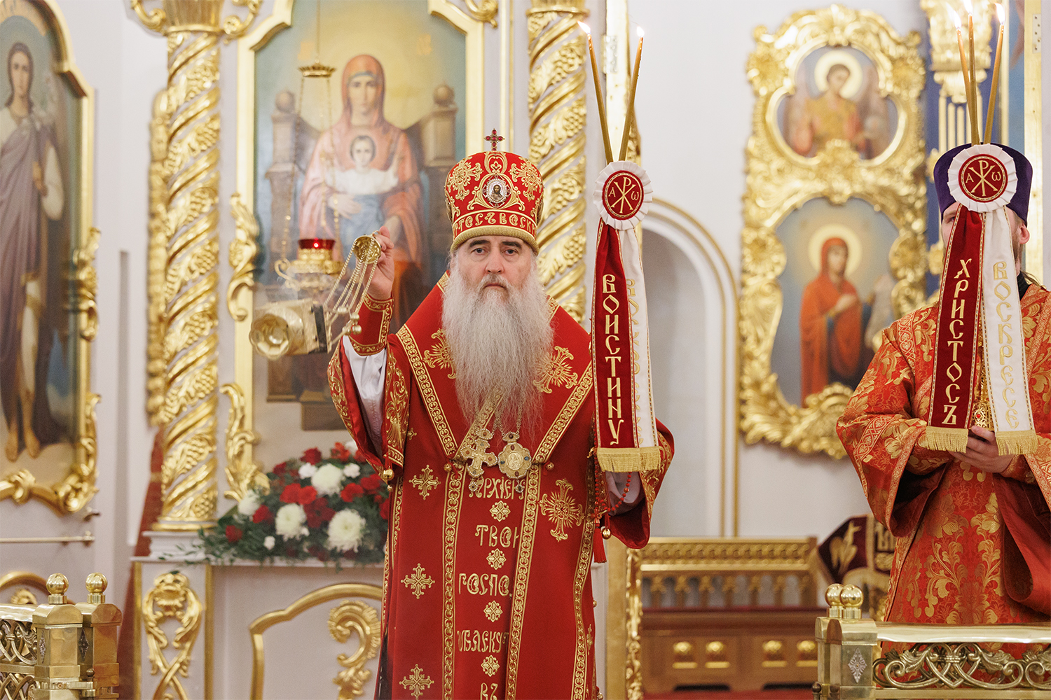 На праздничной Литургии ульяновцам зачитали Пасхальное послание Патриарха Кирилла