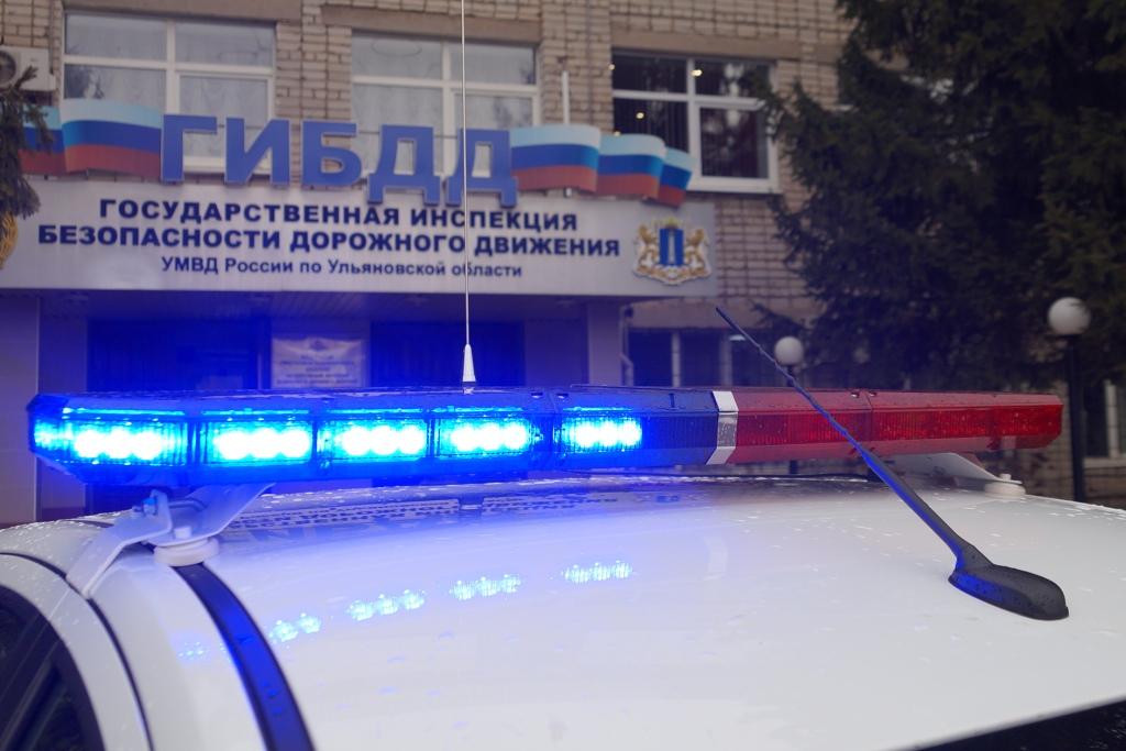 В Ульяновской области «ВАЗ» протаранил легковушку, пострадал мужчина