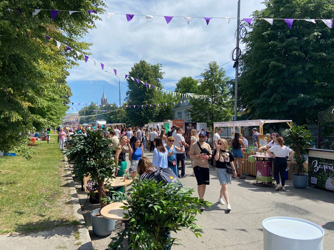 Сочные бургеры и живая музыка: «Бульвар Fest» собрал десятки тысяч ульяновцев