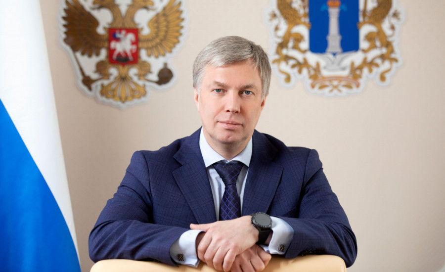 Губернатор Русских поздравил ульяновцев с Днем России