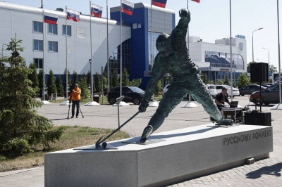 Русскому хоккею или Рушкину: как в Ульяновске появился новый памятник