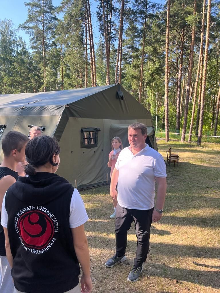 Глава города Болдакин посетил детский лагерь «Орлёнок»
