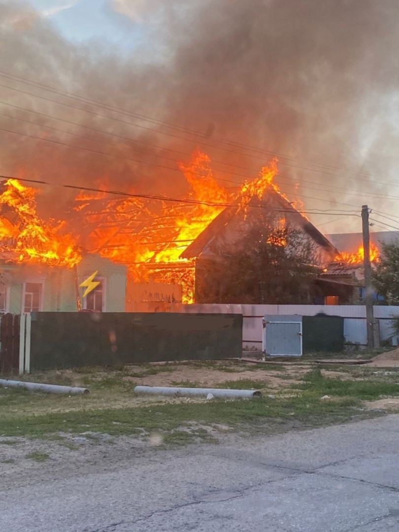 Большой пожар в Чердаклах: три дома выгорели полностью (фото)