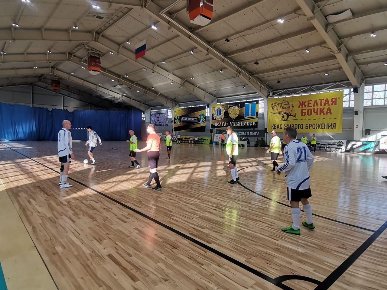 В Ульяновске проходит международный турнир по мини-футболу среди команд ветеранов
