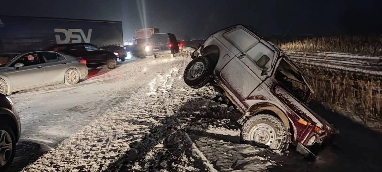 На дороге в Ульяновской области столкнулись два автомобиля, пострадавший доставлен в больницу