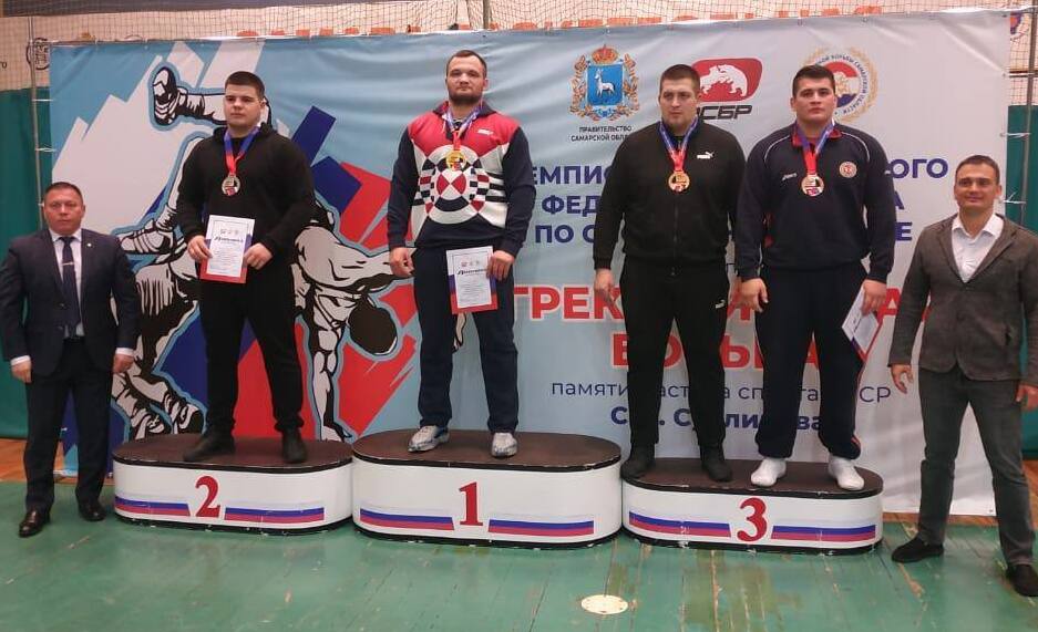 Ульяновские борцы вязли три золотых медали на Чемпионате ПФО