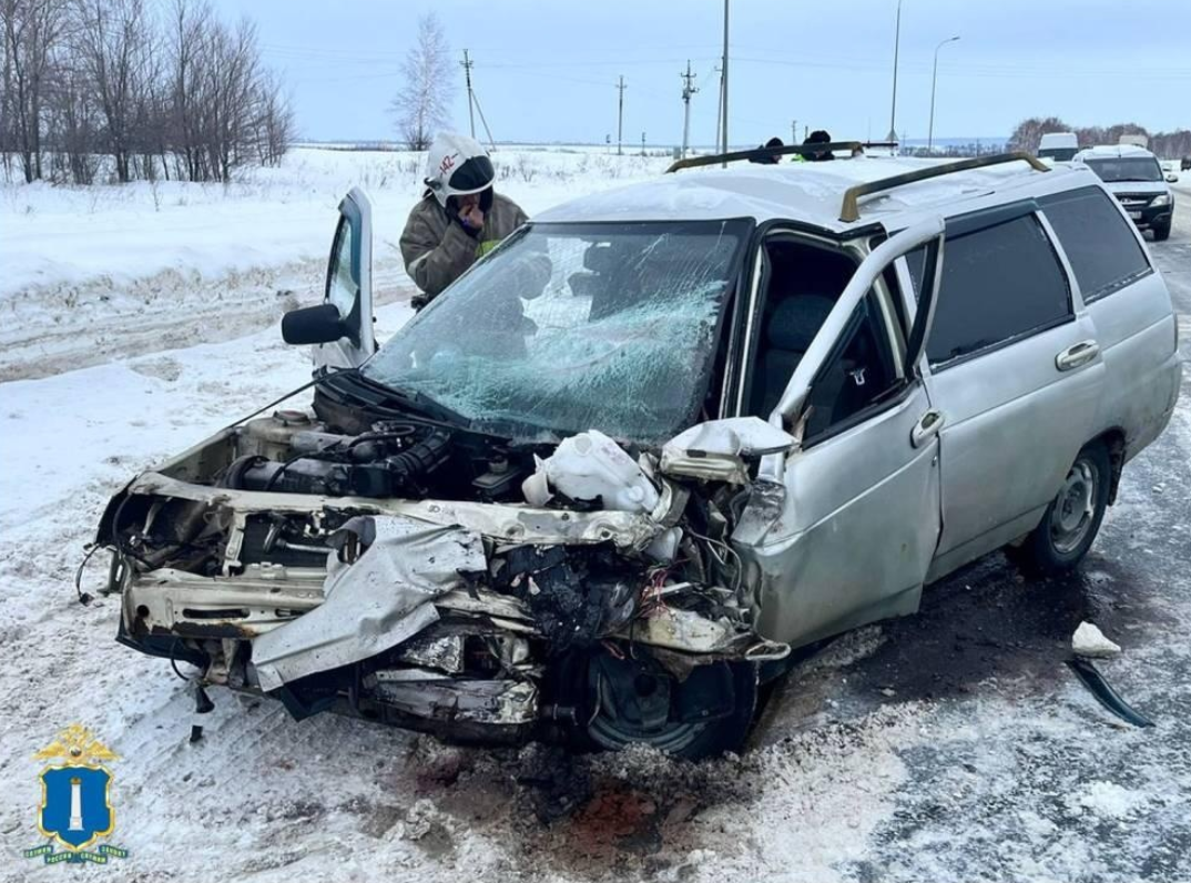 В лобовом ДТП на трассе «Саранск – Ульяновск» пострадала женщина /  Новостной портал Ульяновска / 73online.ru