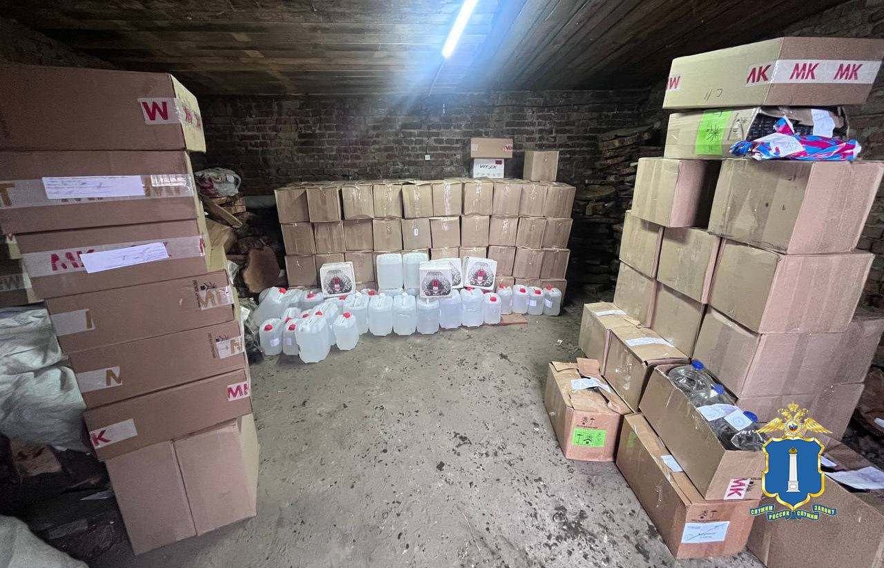 Ульяновские силовики накрыли крупную сеть сбыта контрафактного алкоголя и сигарет