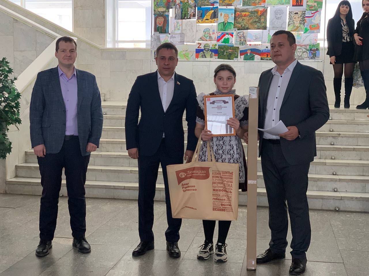В Ульяновске назвали победителей  конкурса детского рисунка «Герои СВО»