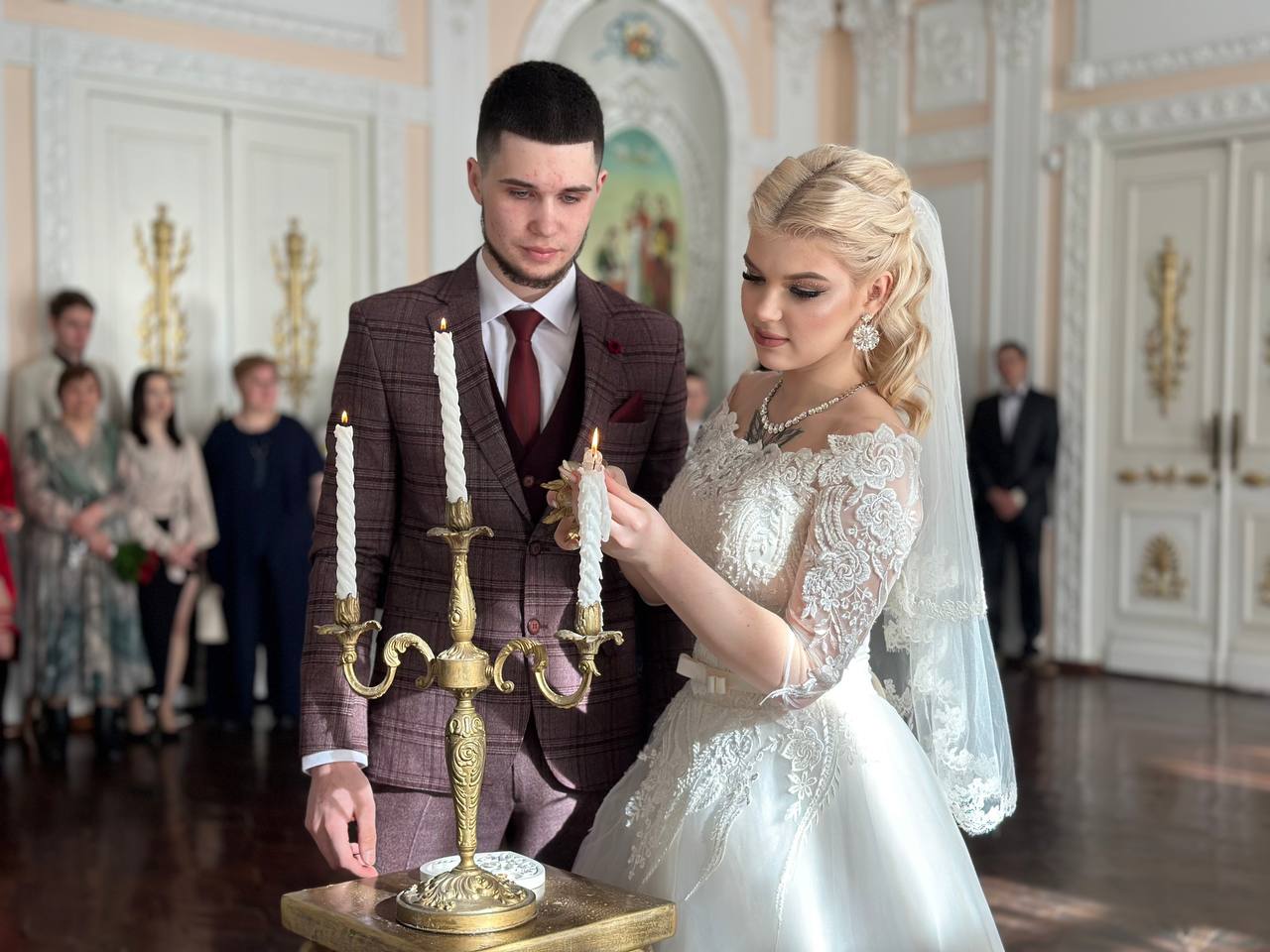 Всем приметам назло: Сергей Кузьмин женился на 18-летней Тамаре 29 февраля