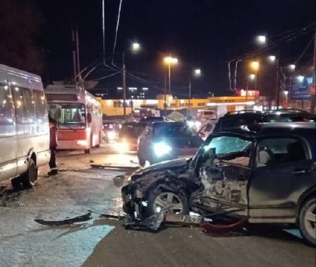 Массовая авария в Новом городе: есть пострадавшие