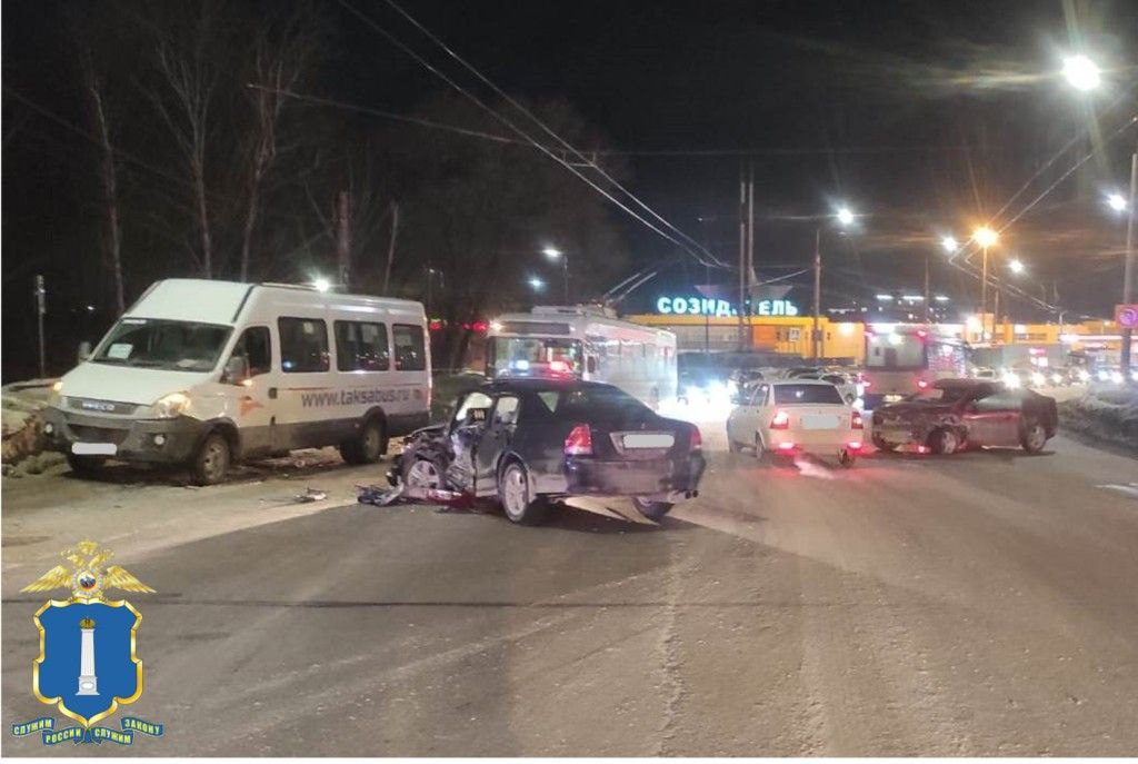 Массовое ДТП в Заволжье спровоцировал водитель «Киа»: подробности аварии