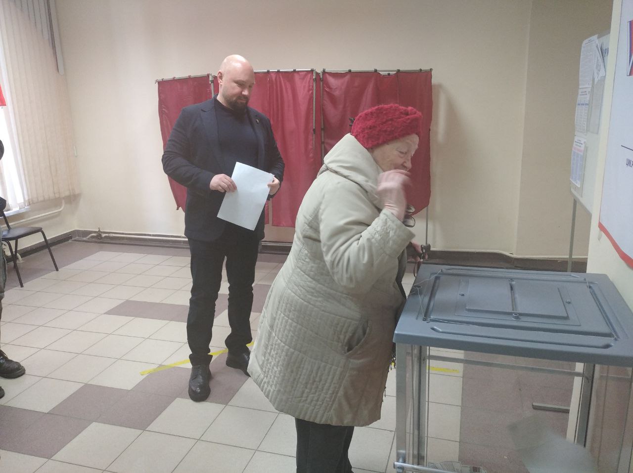 Депутат Госдумы Кошелев прилетел из Москвы в Самару, чтобы сходить на выборы