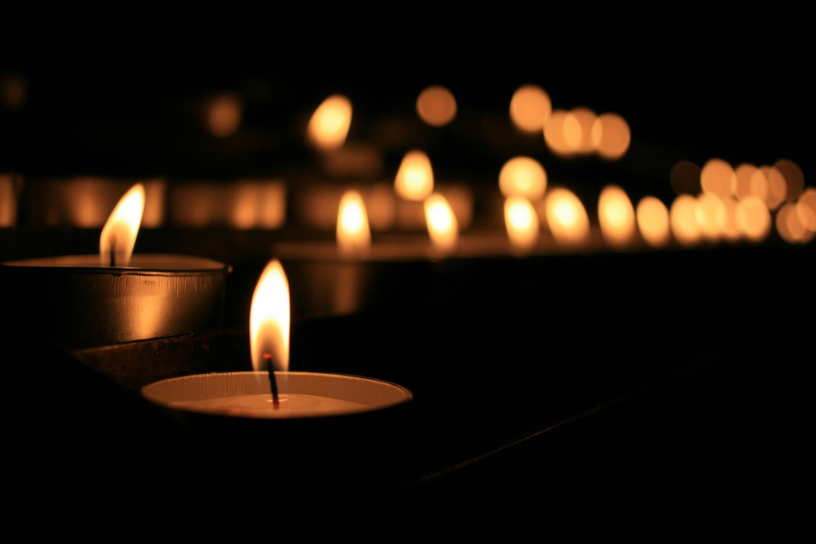 Губернатор Русских выразил соболезнования родным и близким погибших в «Крокусе»