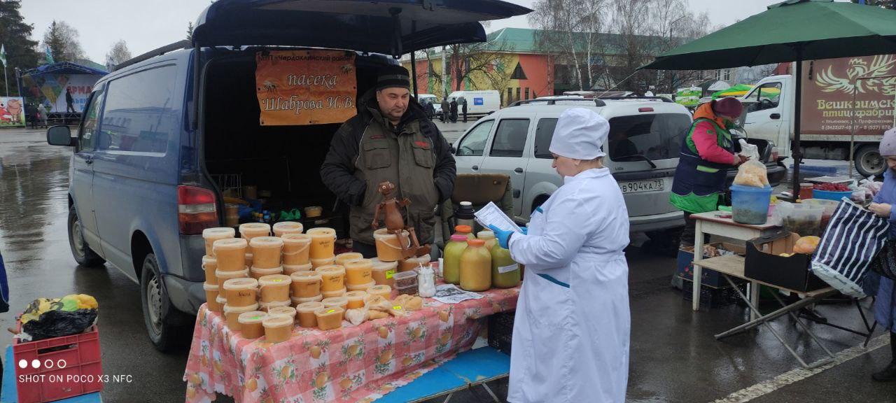На ярмарке в Ишеевке 2000 ульяновцев истратили почти 3,5 миллиона рублей