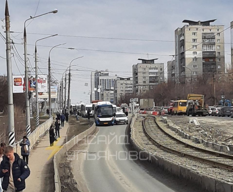 Ульяновские полицейские нашли водителя, объехавшего мост по тротуару