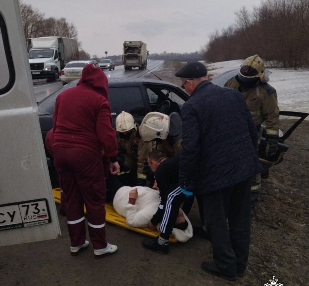 В аварии на ульяновской трассе пострадали два человека / Новостной портал  Ульяновска / 73online.ru