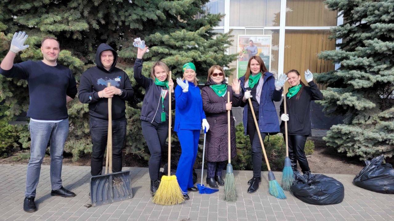 В санитарную пятницу с улиц Ульяновска собрали 556 кубометров мусора