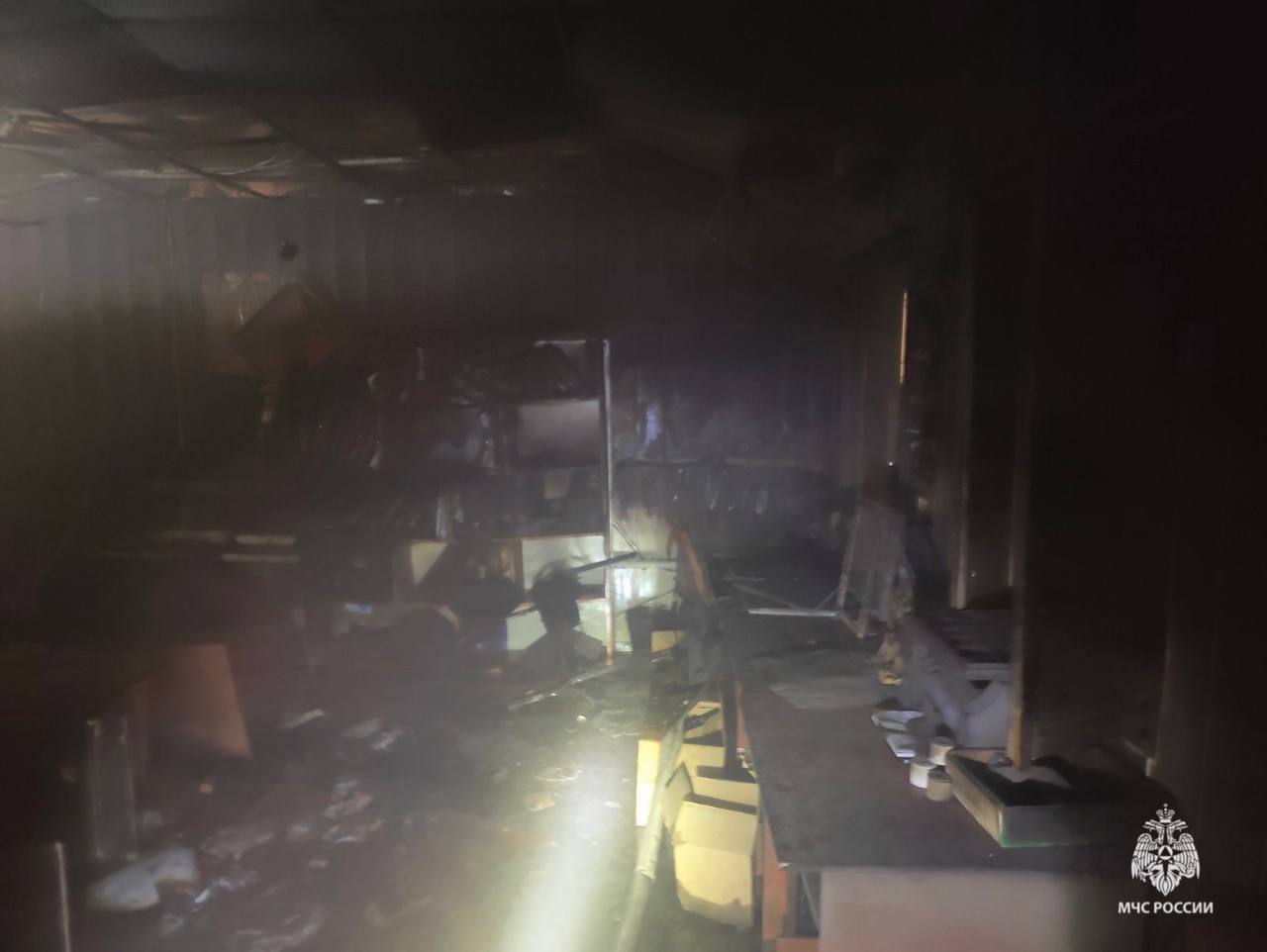 На проспекте Гая утром загорелся офис