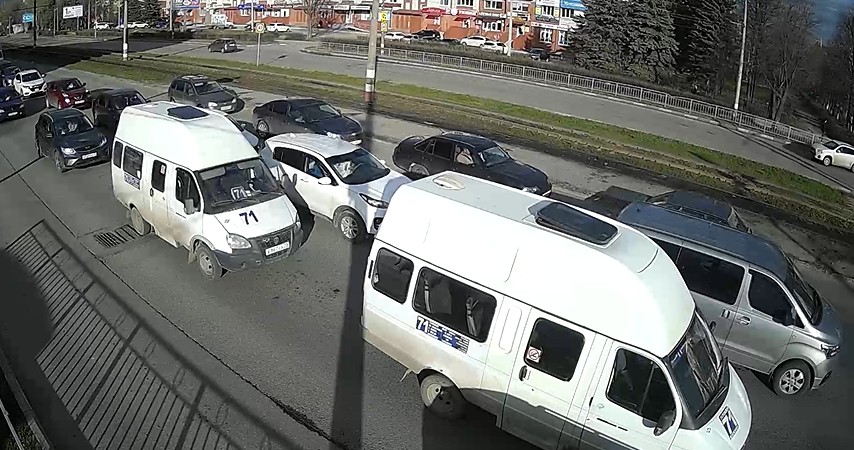 Семибалльные пробки в Ульяновске: стоят в Центре и Засвияжье