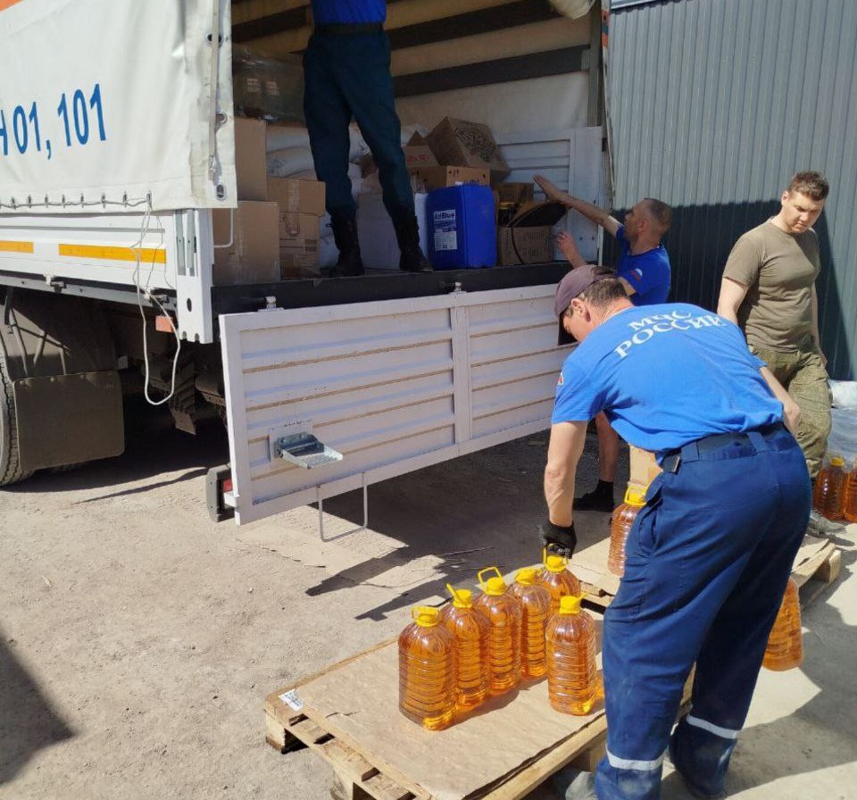 В Оренбуржье доставили воду и продукты из Ульяновска