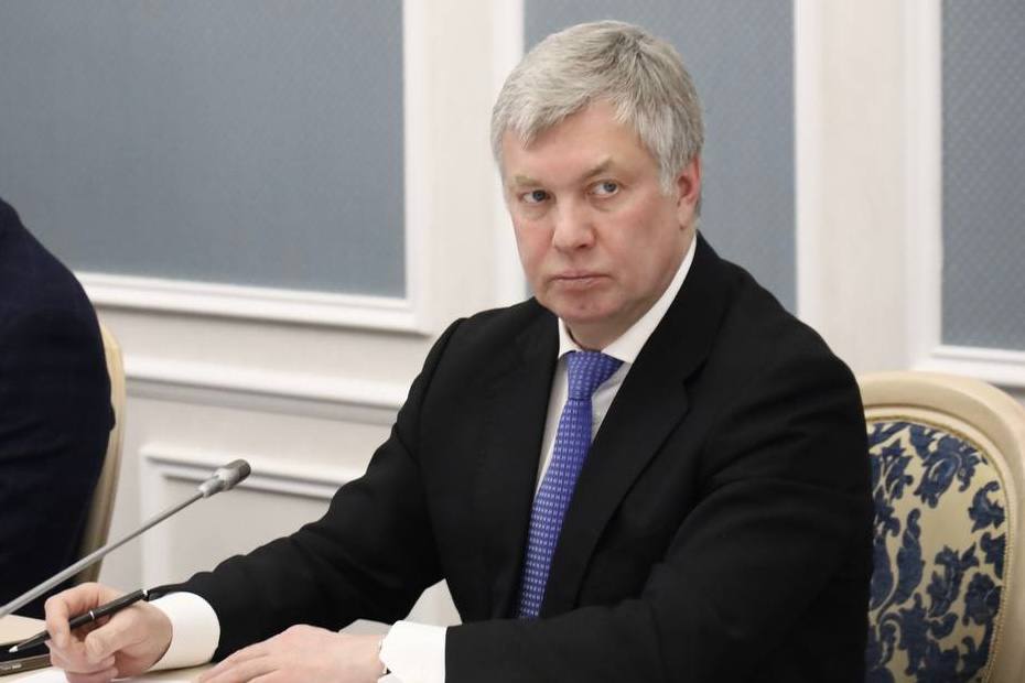 Губернатор Русских отчитается за работу в 2023 году