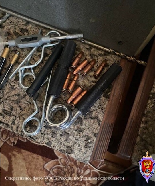 Ульяновец промышлял незаконным изготовлением боевого оружия: видео задержания