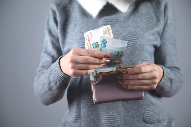 Средние зарплаты в Ульяновской области выросли до 48,9 тысяч рублей